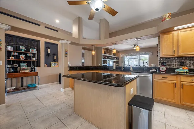 $650,000 | 10126 Londonshire Lane, Tampa, FL 33647