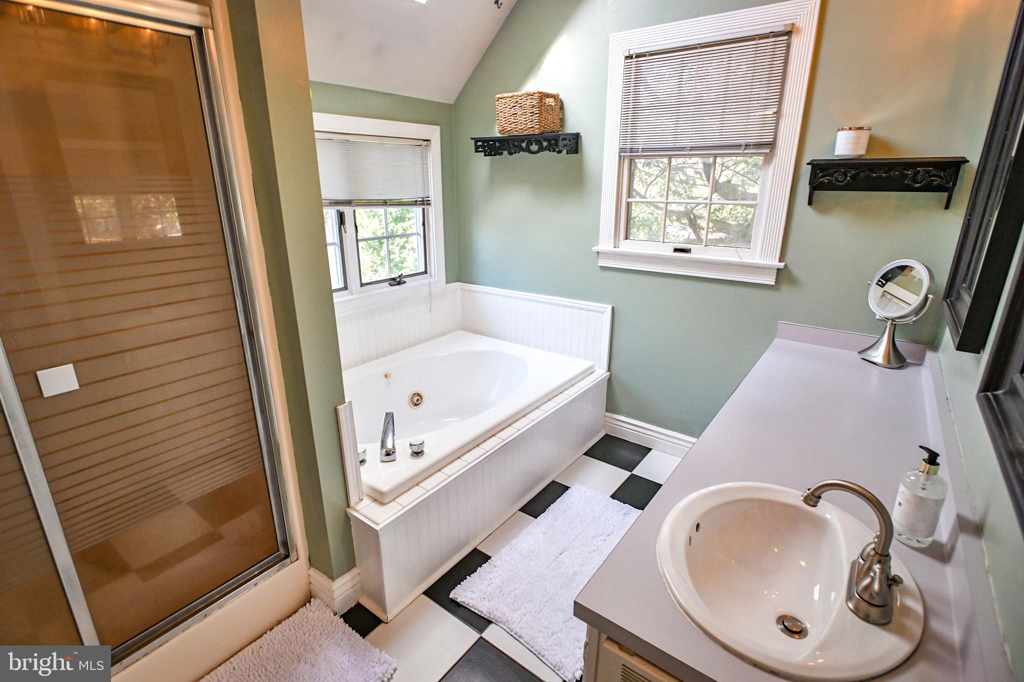 310 Weatherbee Road Towson, MD 21286 - Photo 29 of 55 Hall Bath
