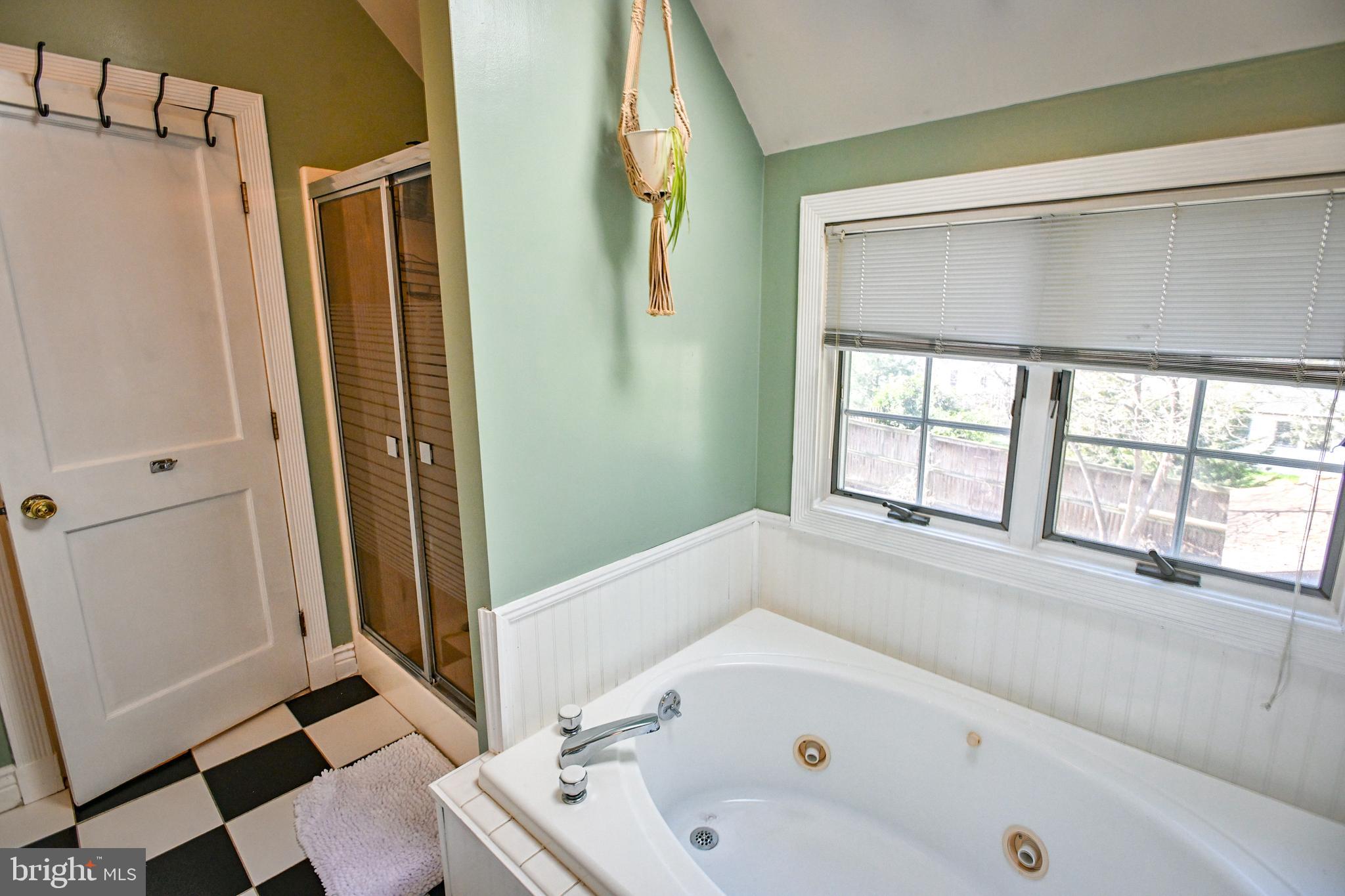 310 Weatherbee Road Towson, MD 21286 - Photo 30 of 55 Hall Bath