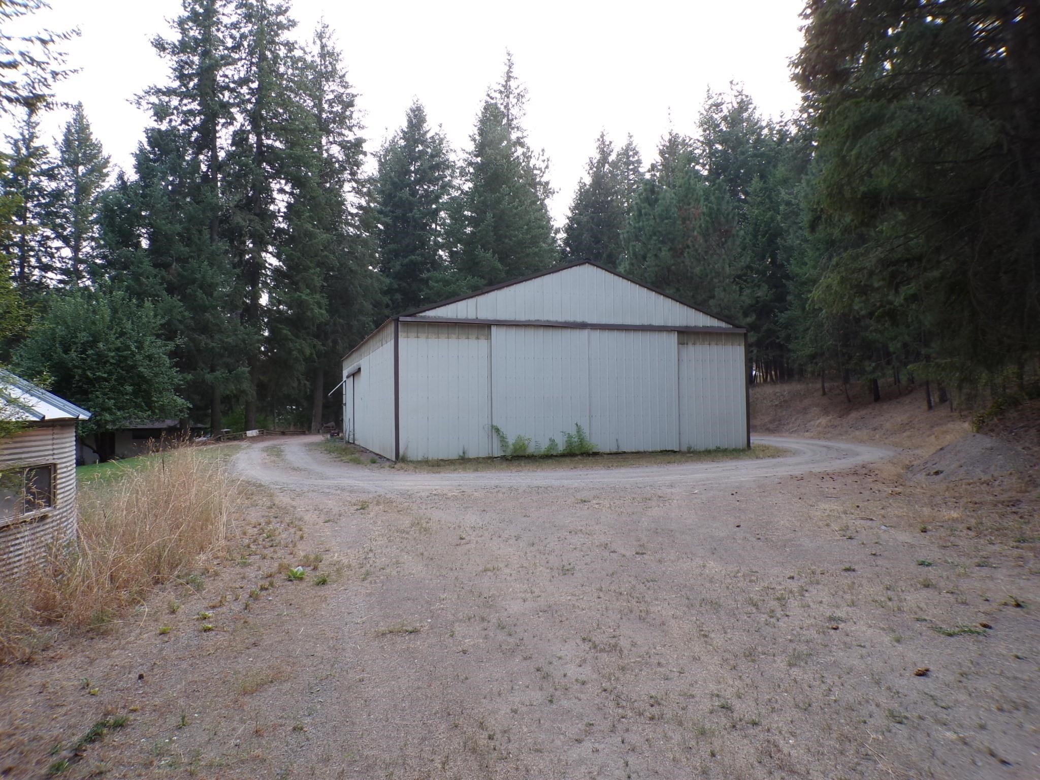 8521 North Starr Road Newman Lake, WA 99025 - Photo 16 of 38