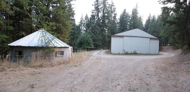 $800,000 | 8521 North Starr Road, Newman Lake, WA 99025