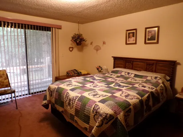 $800,000 | 8521 North Starr Road, Newman Lake, WA 99025