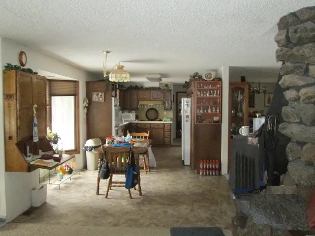 $800,000 | 8521 North Starr Road, Newman Lake, WA 99025