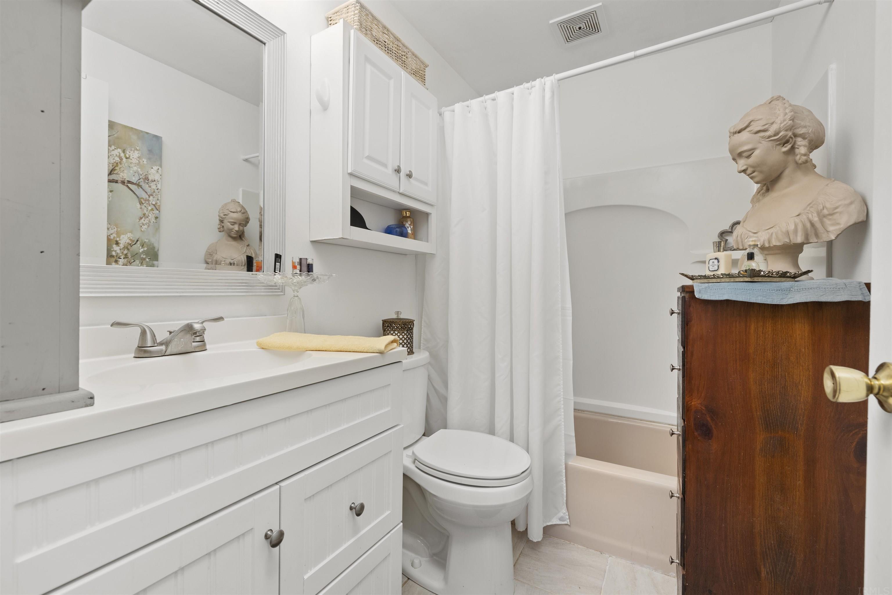 4010 Hobson Road Fort Wayne, IN 46815 - Photo 19 of 36