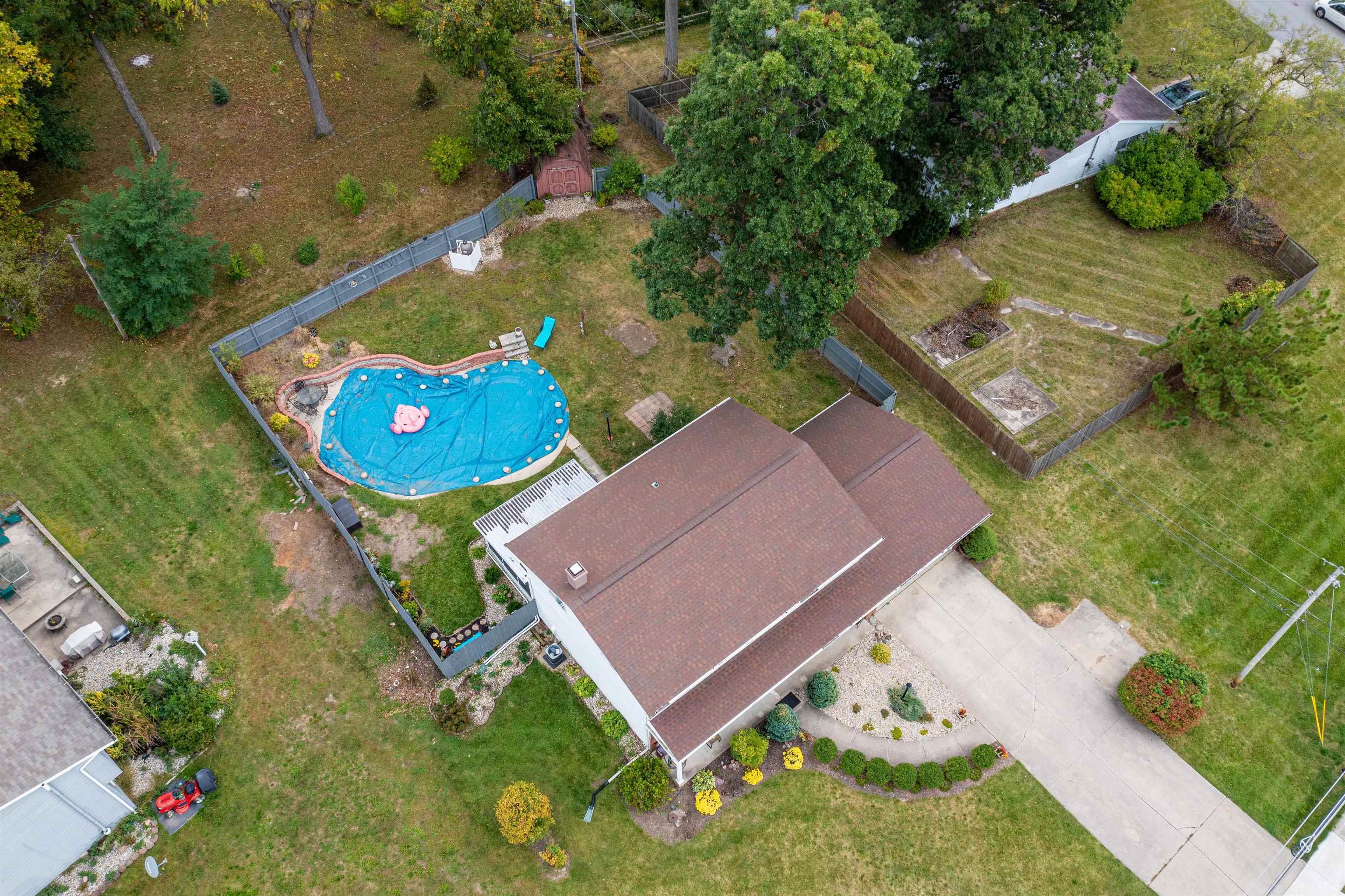 4010 Hobson Road Fort Wayne, IN 46815 - Photo 2 of 36