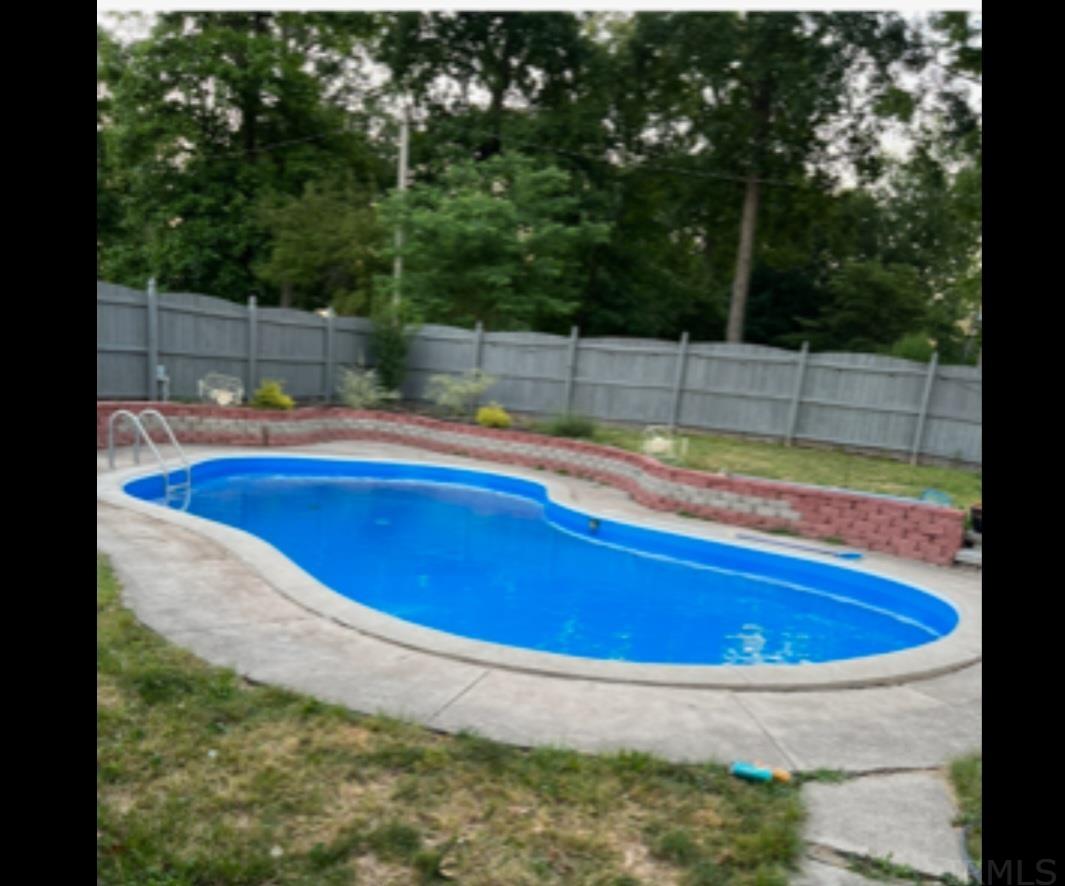 4010 Hobson Road Fort Wayne, IN 46815 - Photo 3 of 36