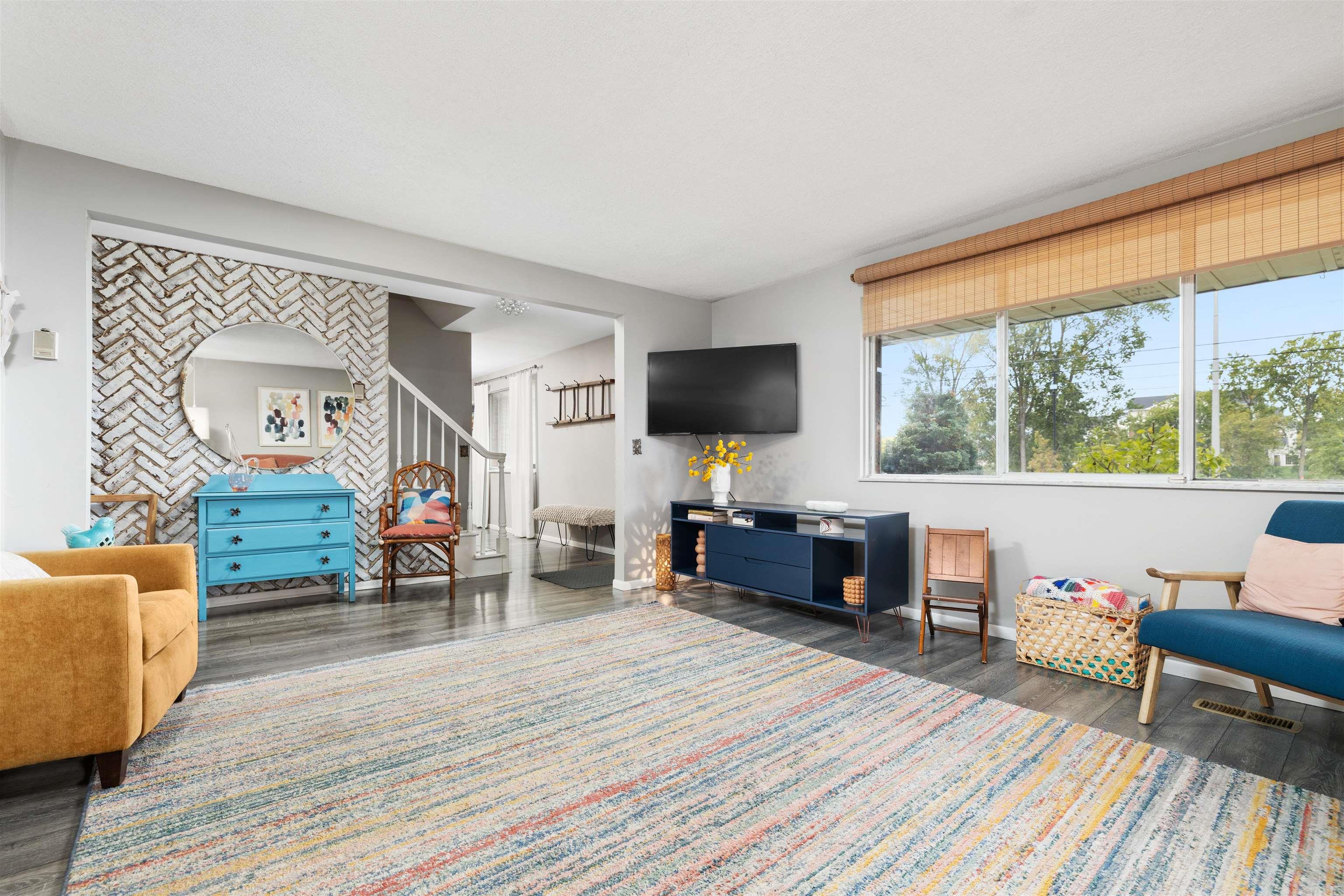 4010 Hobson Road Fort Wayne, IN 46815 - Photo 5 of 36