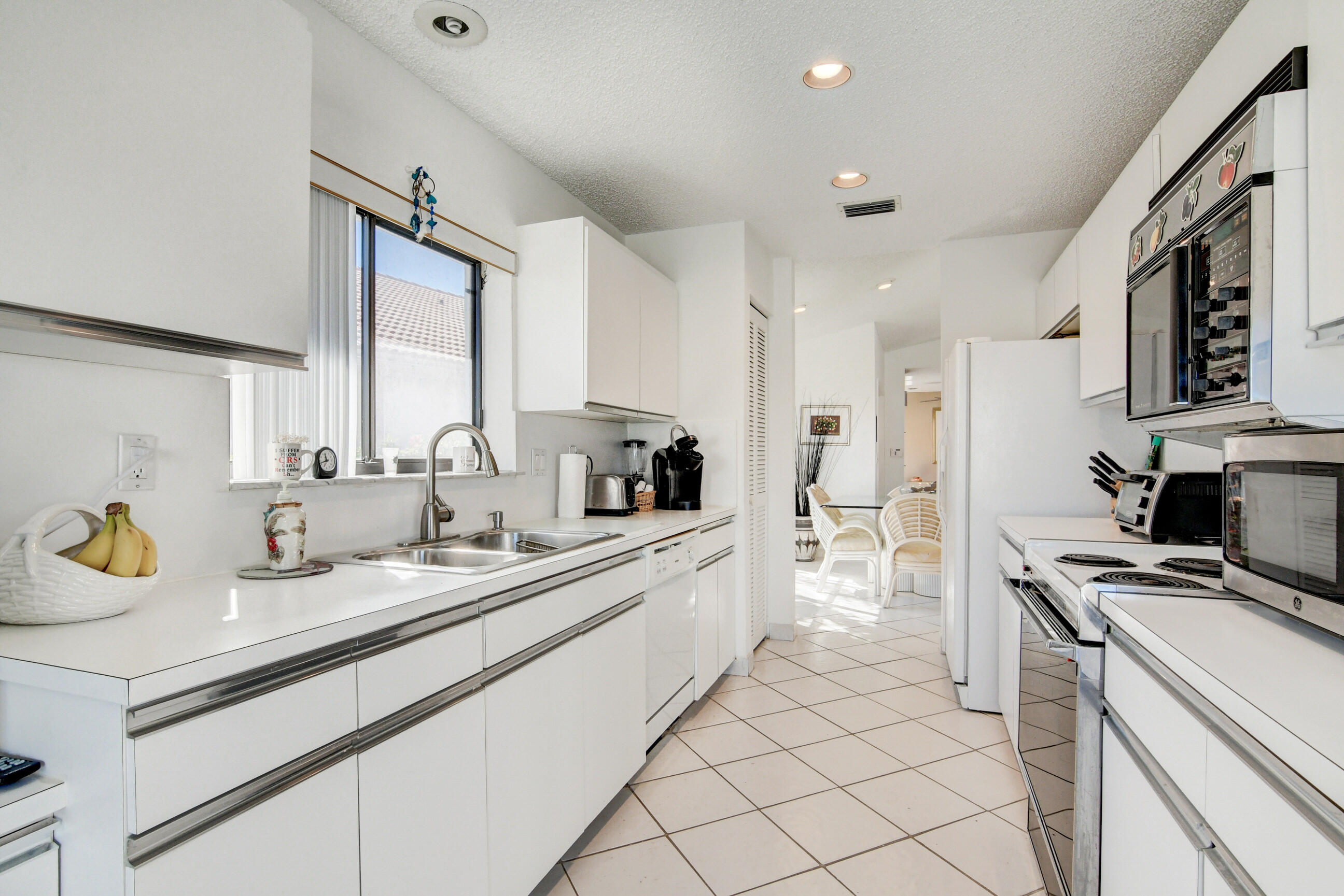 10263 Sunset Bend Drive Boca Raton, FL 33428 - Photo 18 of 97 41_dsc_5342_3_4_5_6