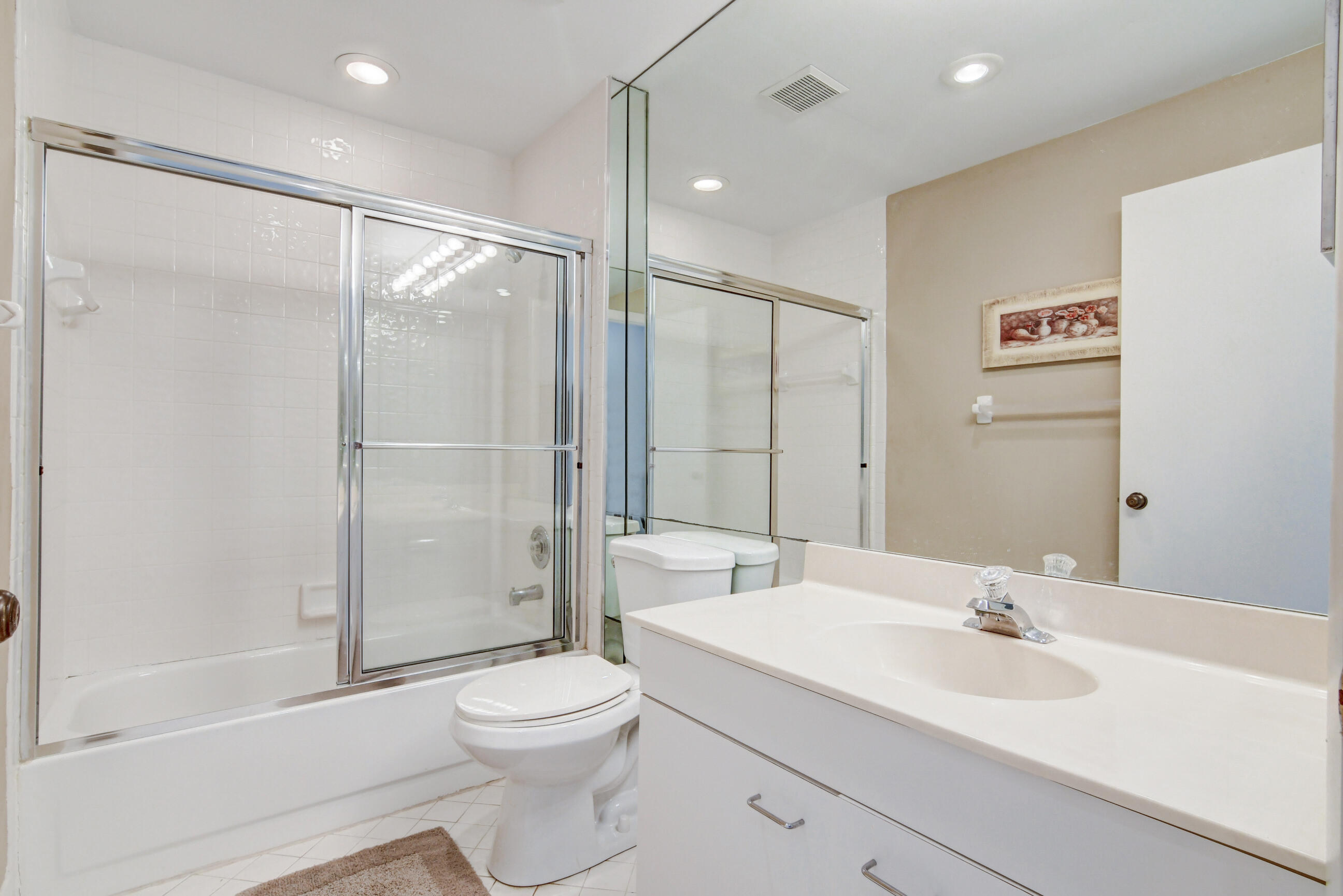 10263 Sunset Bend Drive Boca Raton, FL 33428 - Photo 31 of 97 guest bathroom