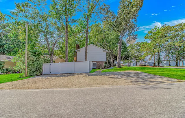 $599,900 | 313 North Poplar Drive, Surfside Beach, SC 29575