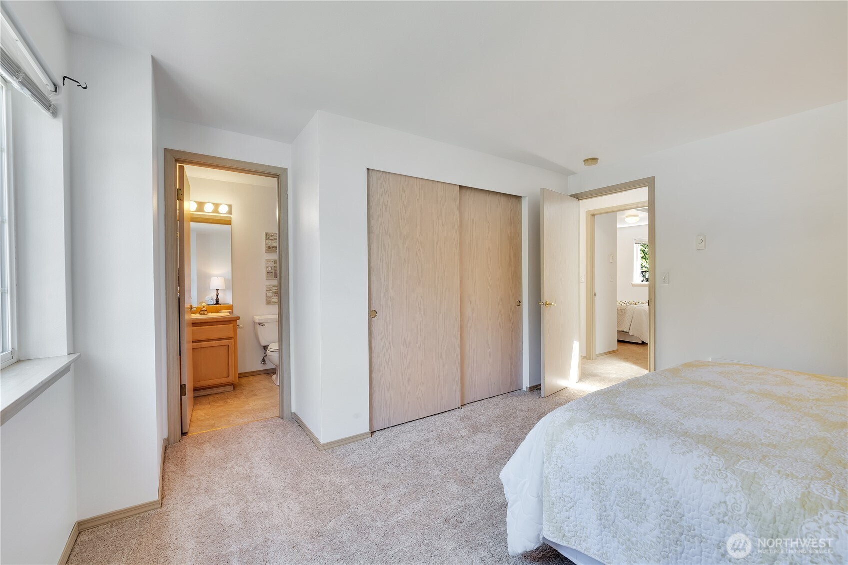 23317 Edmonds Way, Unit 3 Edmonds, WA 98026 - Photo 8 of 14 Gallery Image 8