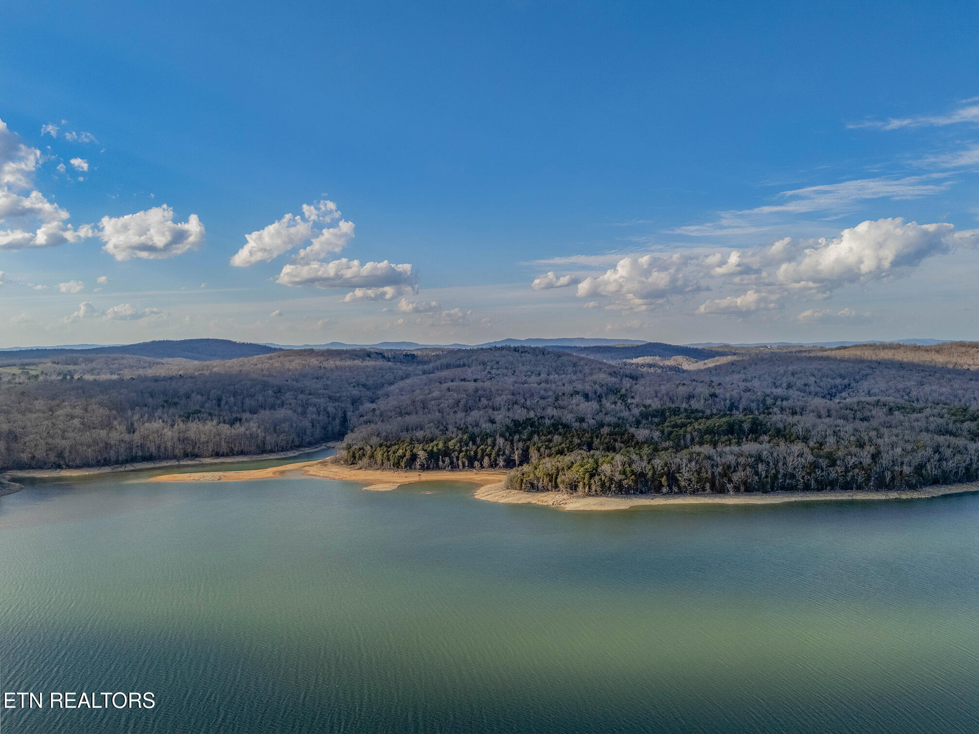 274 Ruth Circle Sharps Chapel, TN 37866 - Photo 8 of 16 DJI_20250314175658_0256_D-HDR