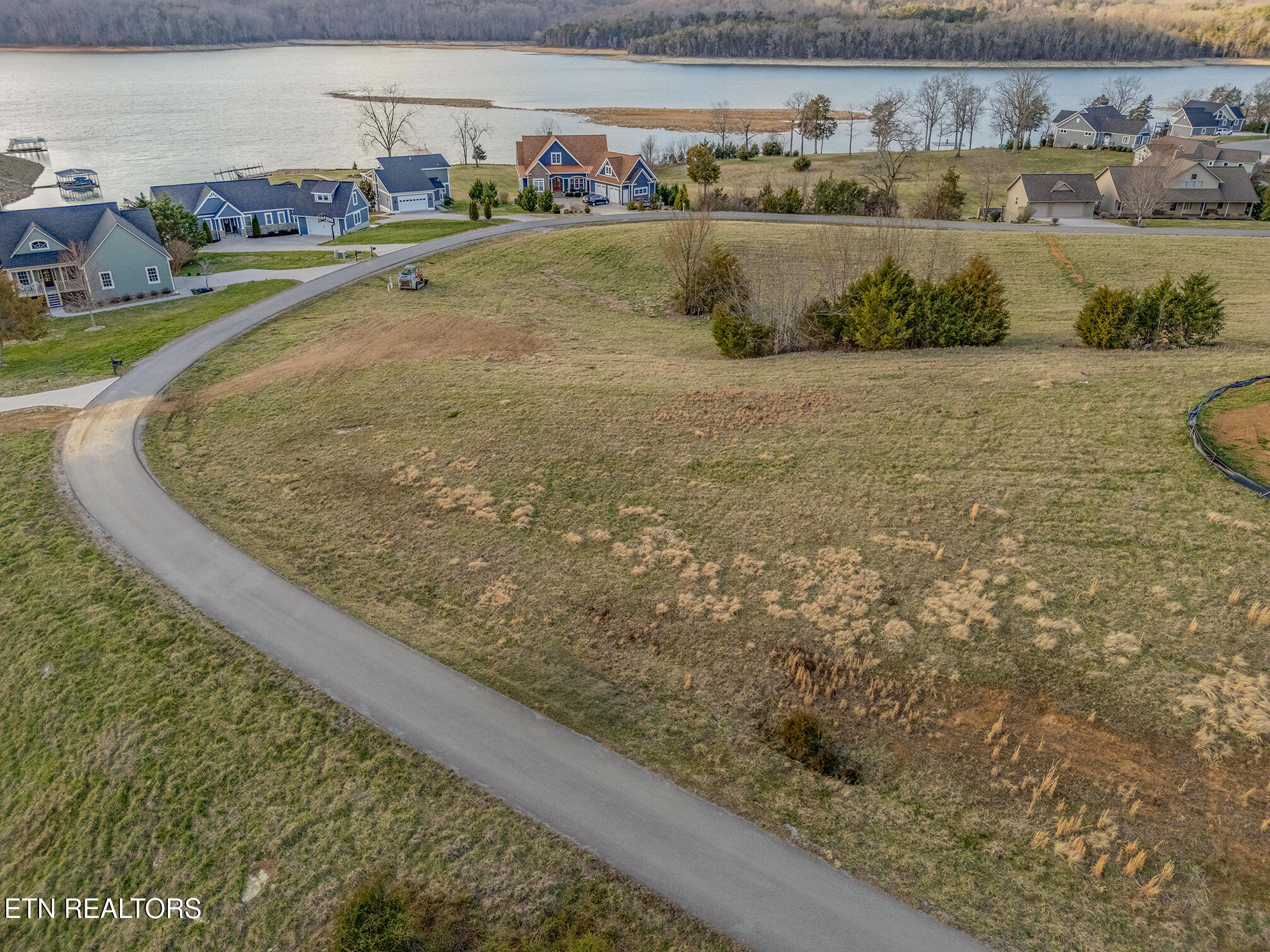 274 Ruth Circle Sharps Chapel, TN 37866 - Photo 10 of 16 DJI_20250314175900_0266_D-HDR