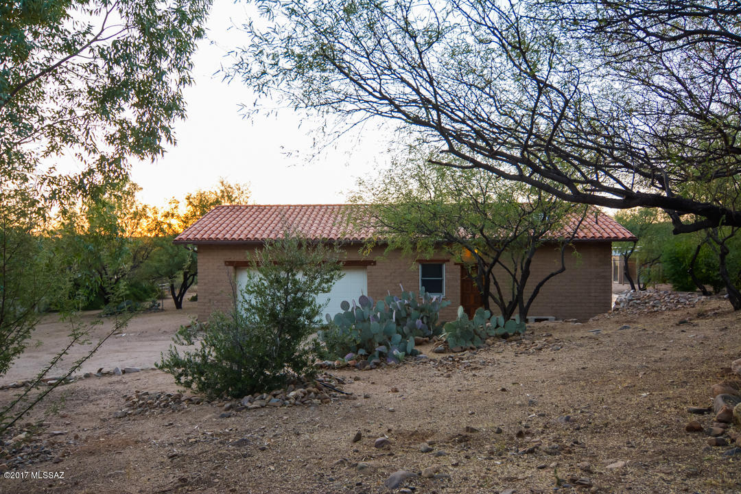 5360 East Edwin Road Tucson, AZ 85739 - Photo 5 of 38 Gallery Image 5