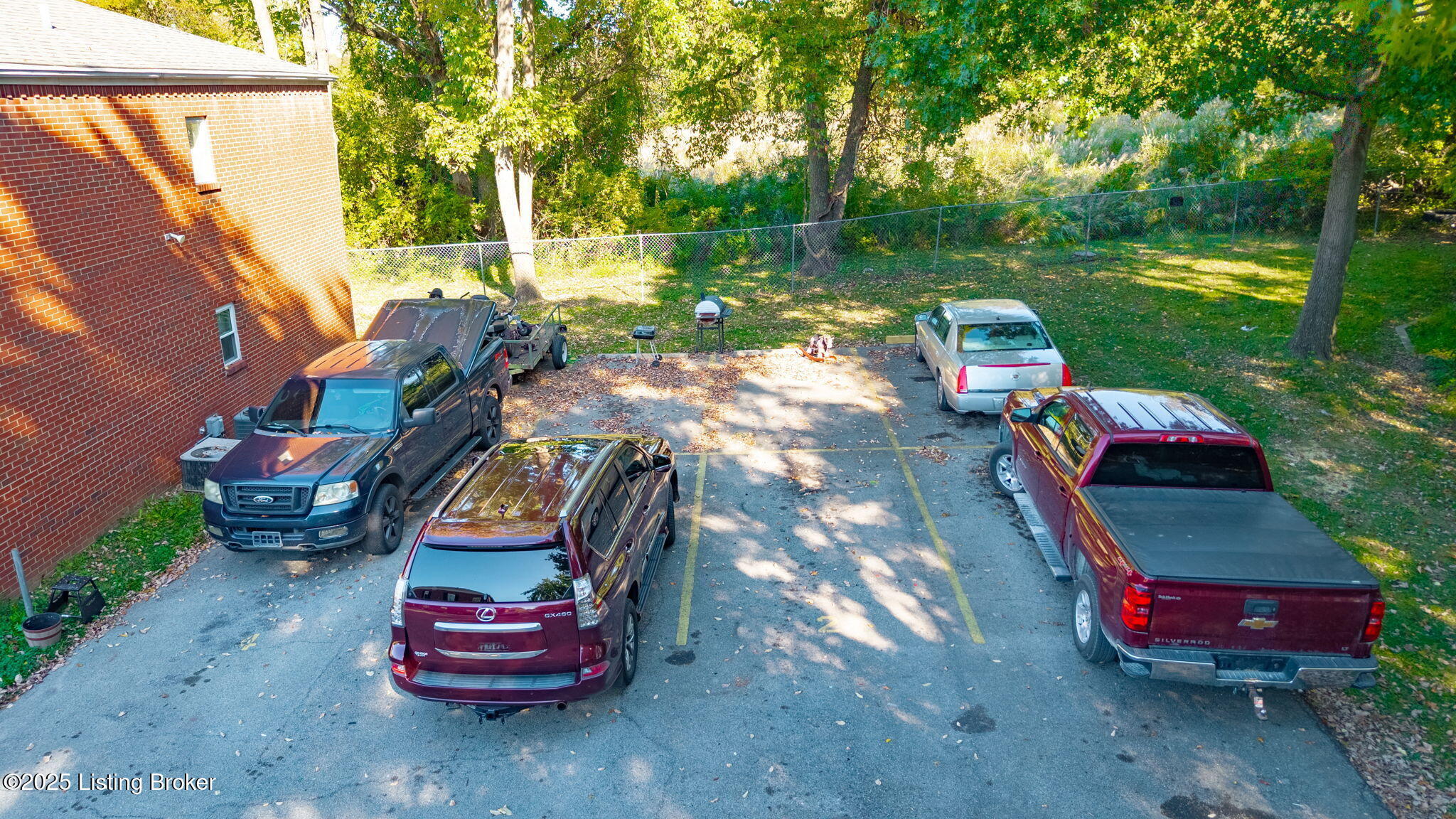 3000 Fordhaven Road Louisville, KY 40214 - Photo 34 of 35 34-web-or-mls-DJI_20251014153724_0308_D-