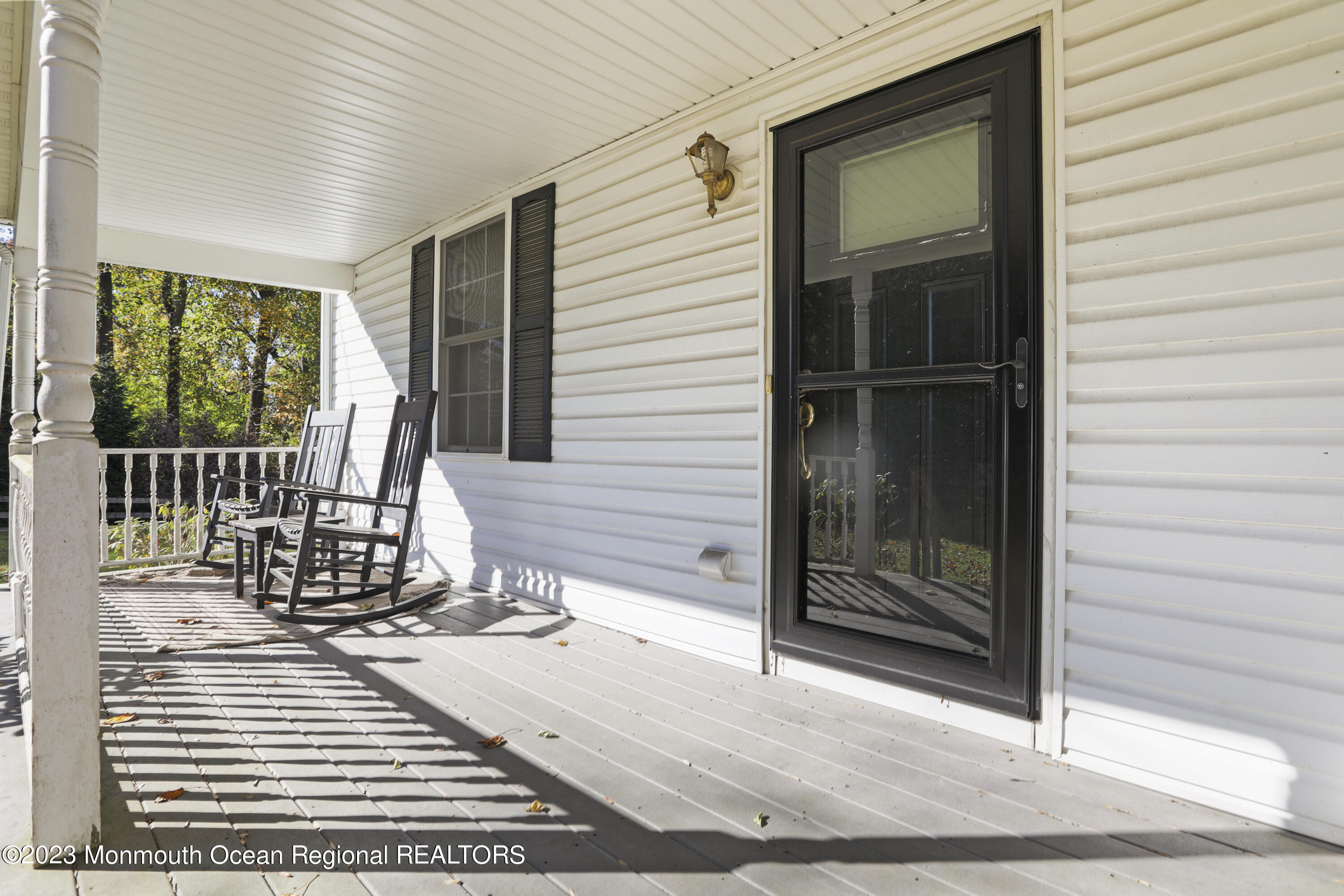 162 Chapel Hill Road Red Bank, NJ 07701 - Photo 5 of 41 5W5A8204