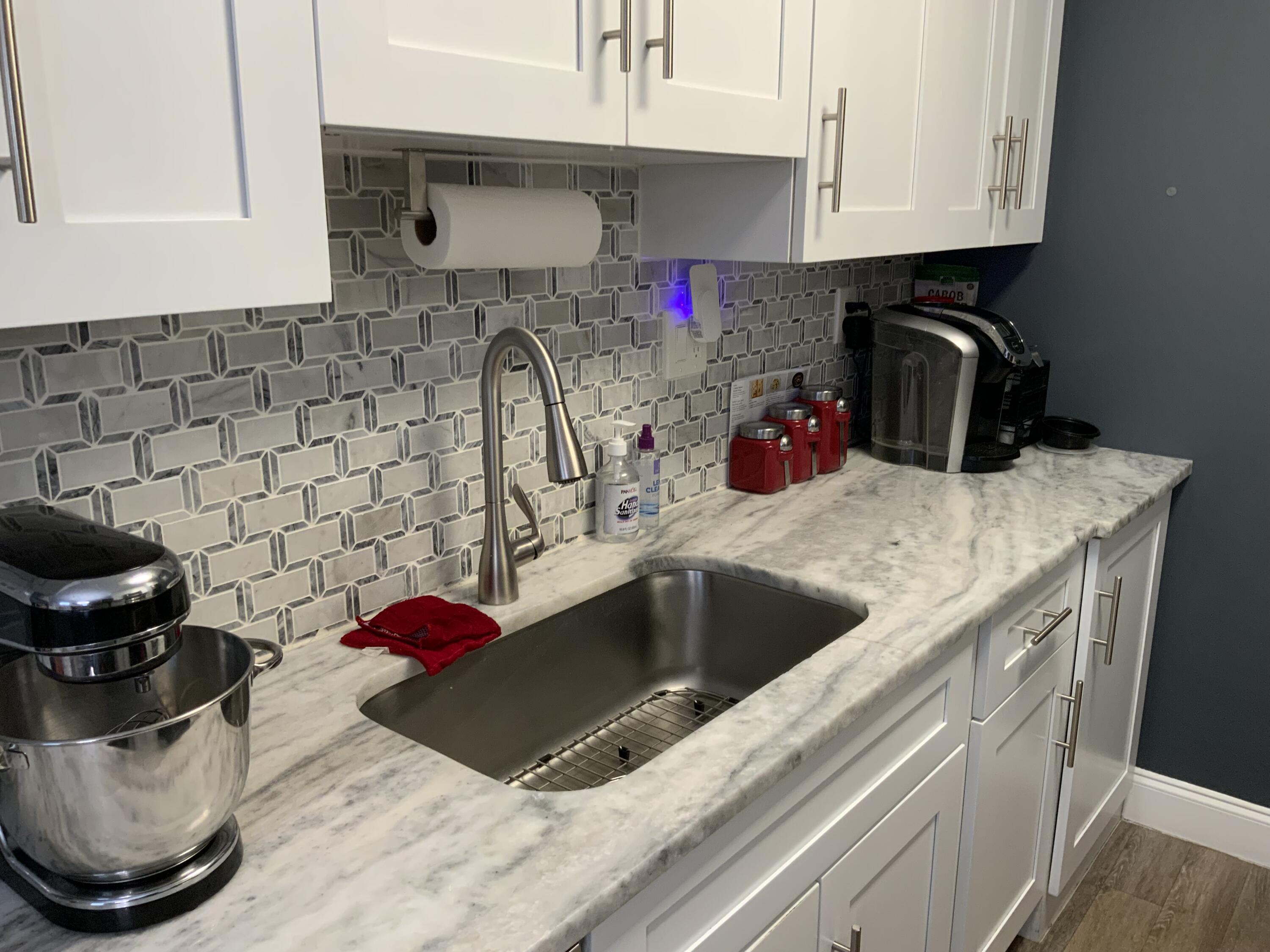 3038 Guilford C Boca Raton, FL 33434 - Photo 10 of 39 IMG_2176