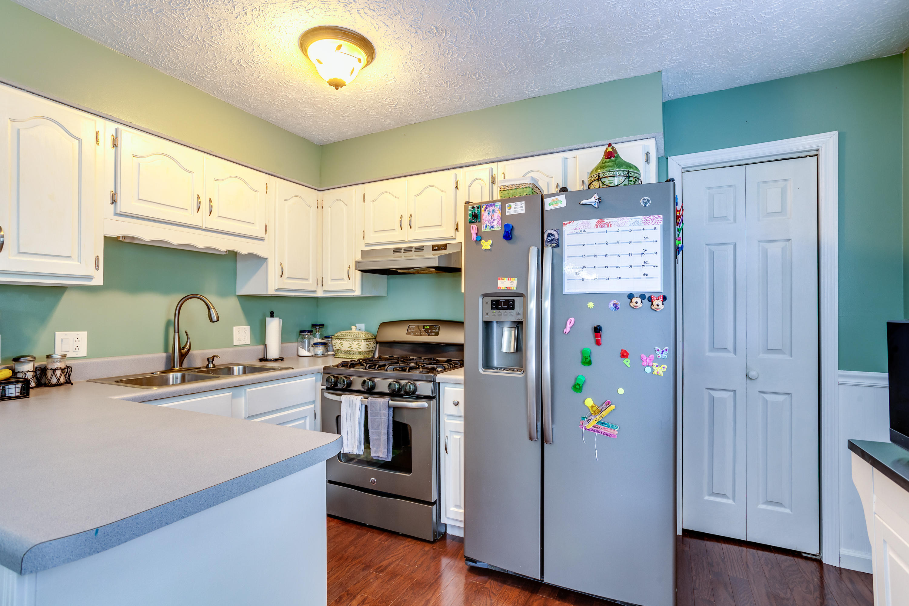 354 Peach Orchard Road Clinton, TN 37716 - Photo 8 of 21 011210610-3-354PeachOrchardRdClintonTN-S