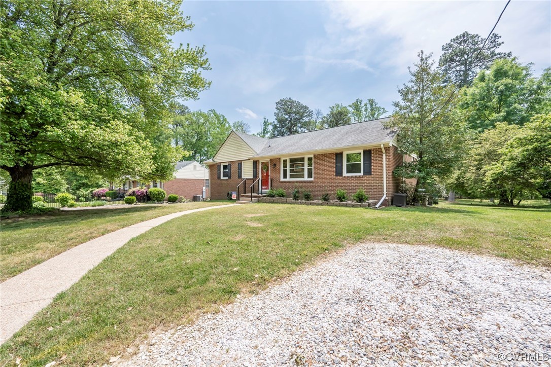 7205 Topsham Road Henrico, VA 23228 - Photo 2 of 27 Gallery Image 2