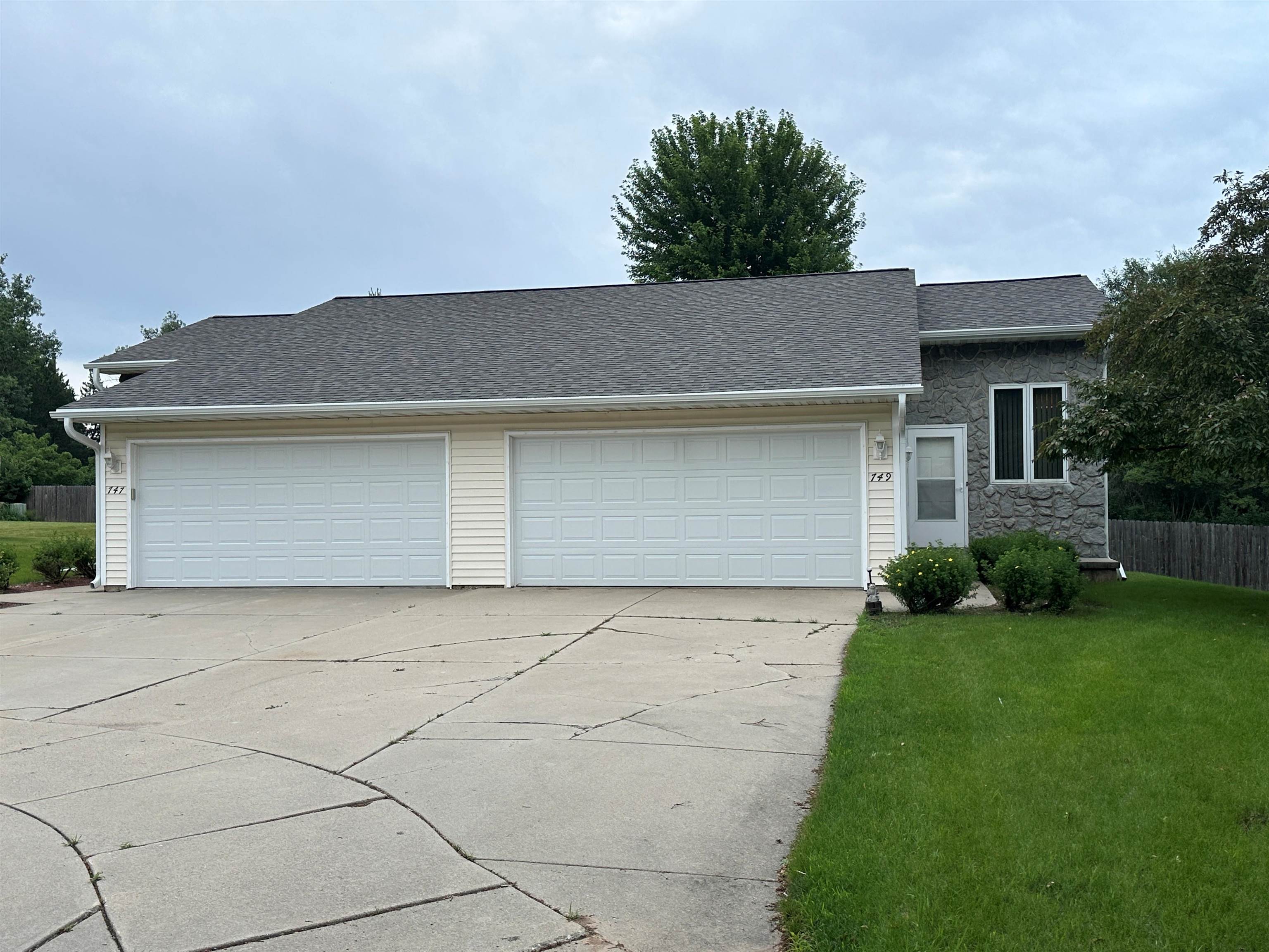 747 Aphrodite Road Green Bay, WI 54311 - Photo 1 of 1 Gallery Image 1