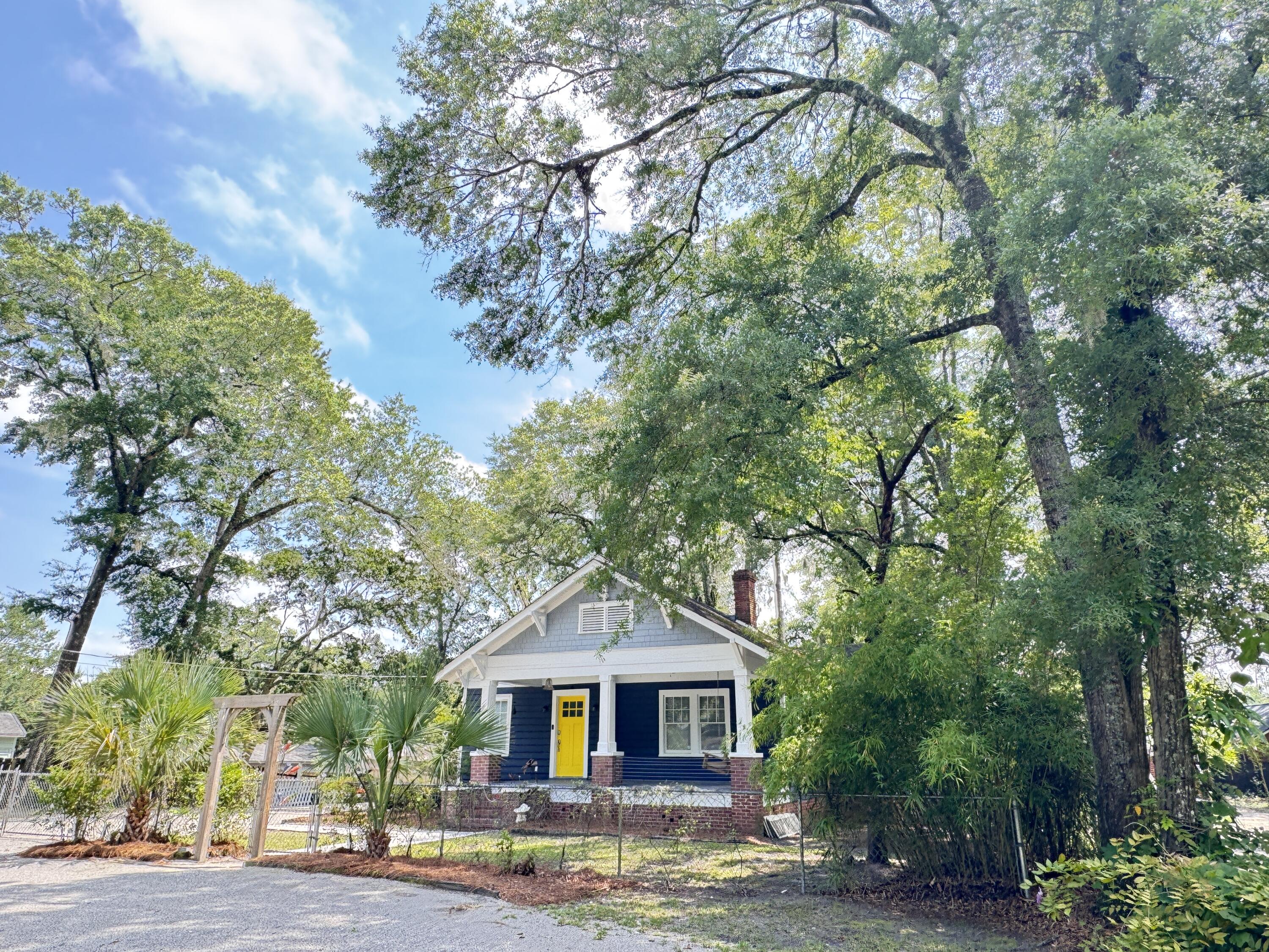 106 Haynes Street Walterboro, SC 29488 - Photo 4 of 195 106 Hayne Street (48)