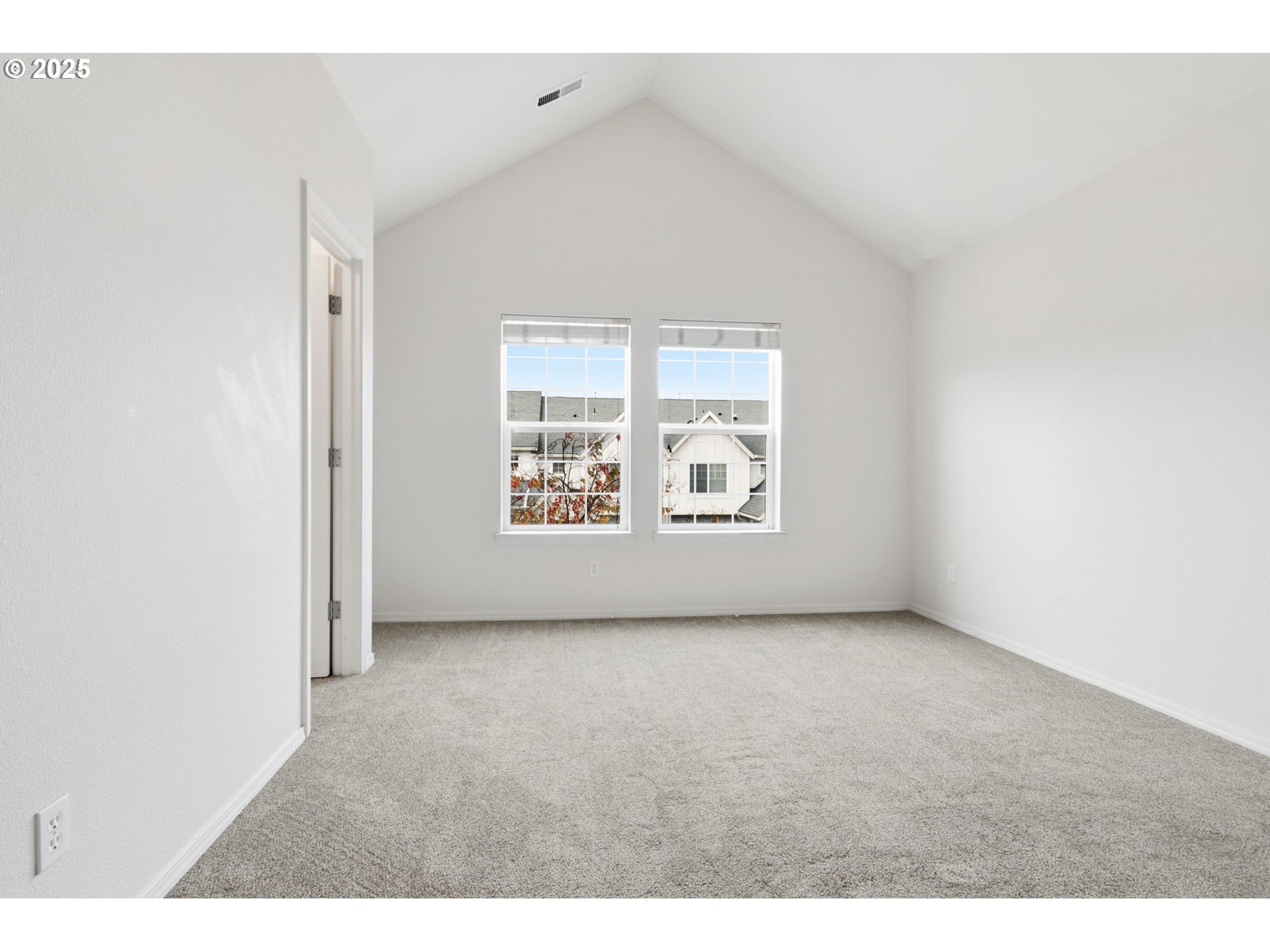 1706 Southwest 172nd Terrace Beaverton, OR 97003 - Photo 29 of 45 a view of empty room with window