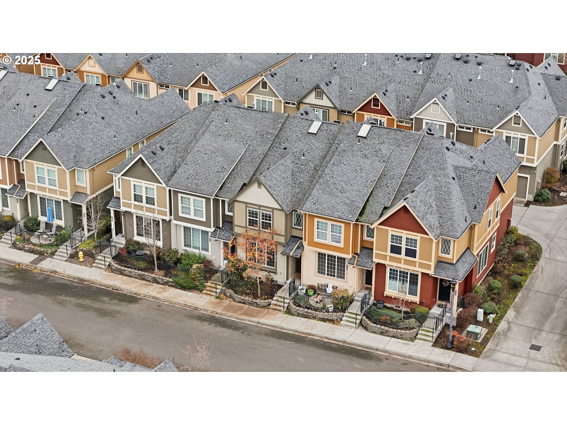 1706 Southwest 172nd Terrace Beaverton, OR 97003 - Photo 33 of 45 an aerial view of multiple house