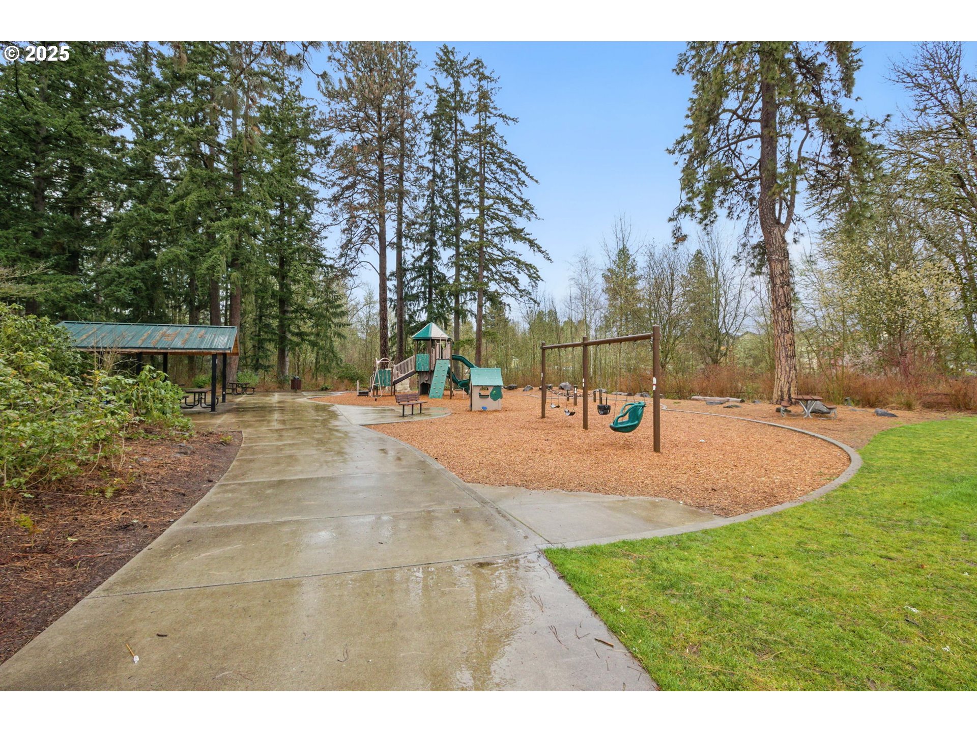 1706 Southwest 172nd Terrace Beaverton, OR 97003 - Photo 42 of 45 a view of outdoor space with garden