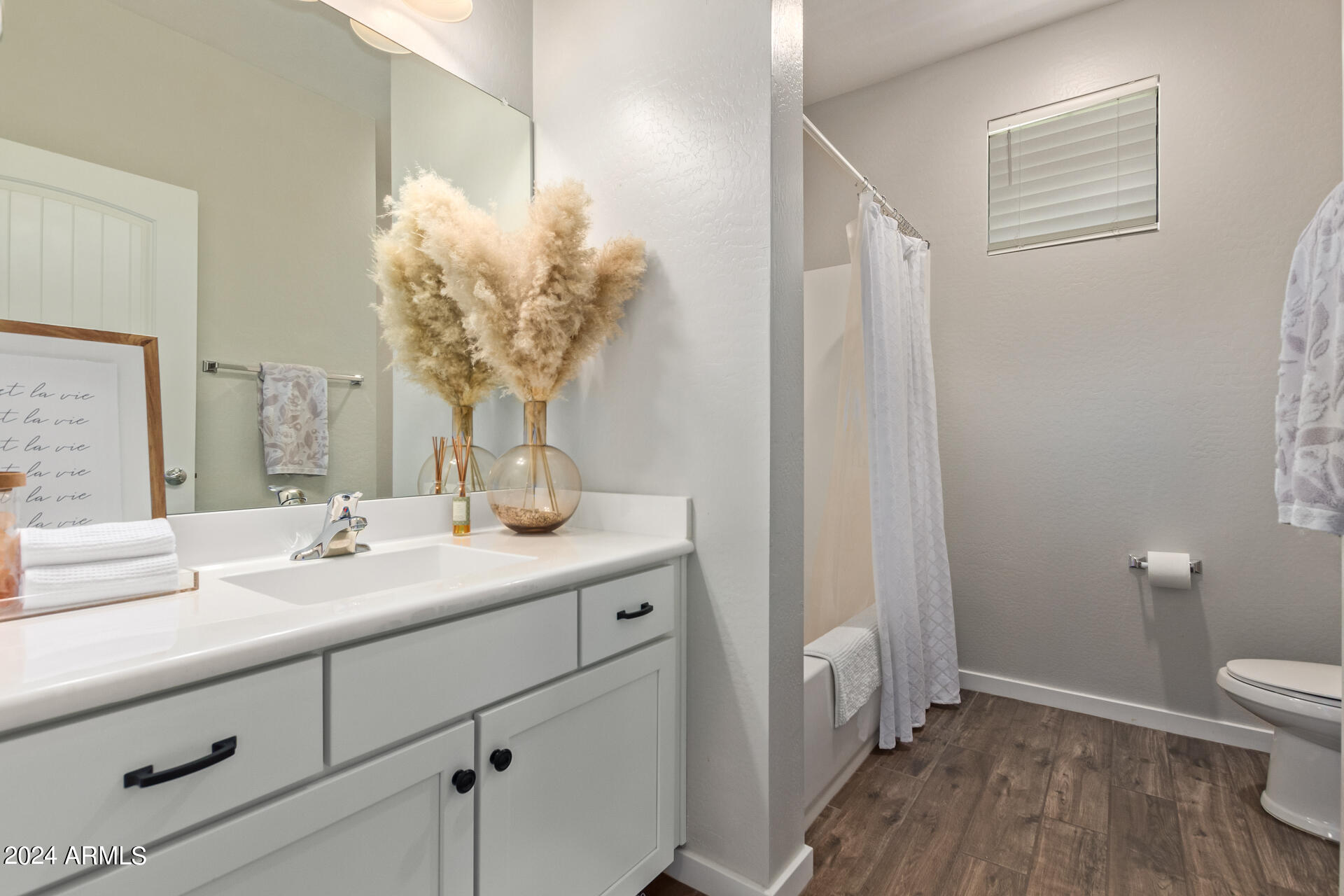 3900 East Baseline Road, Unit 171 Phoenix, AZ 85042 - Photo 16 of 27 Guest bath
