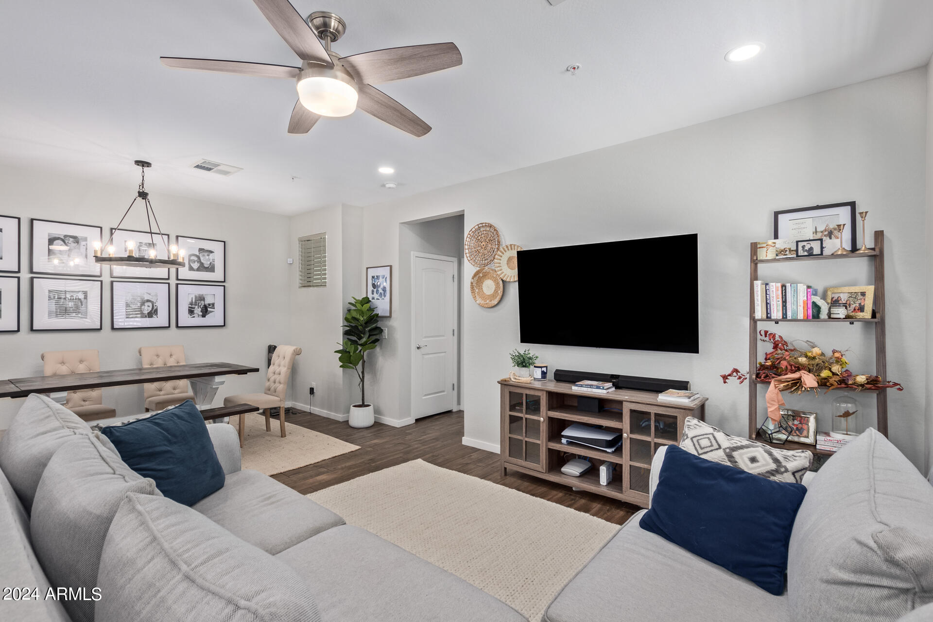 3900 East Baseline Road, Unit 171 Phoenix, AZ 85042 - Photo 1 of 27 Great room