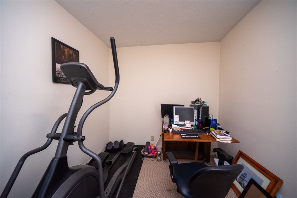 23 Ash Street Clinton, MA 01510 - Photo 11 of 30