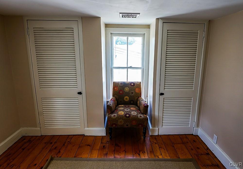 684 Church Road Riegelsville, PA 18077 - Photo 28 of 37 a living room with furniture and a wooden floor
