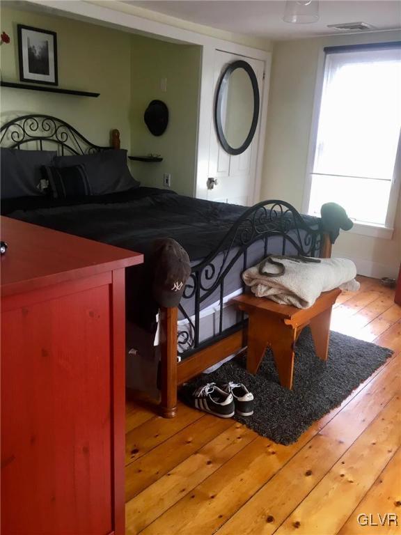 684 Church Road Riegelsville, PA 18077 - Photo 34 of 37 a view of a livingroom with furniture and front door