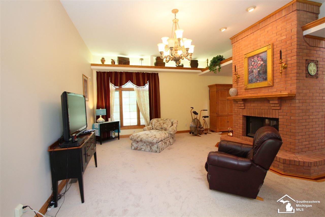 4451 Heiss Road Monroe, MI 48162 - Photo 5 of 44