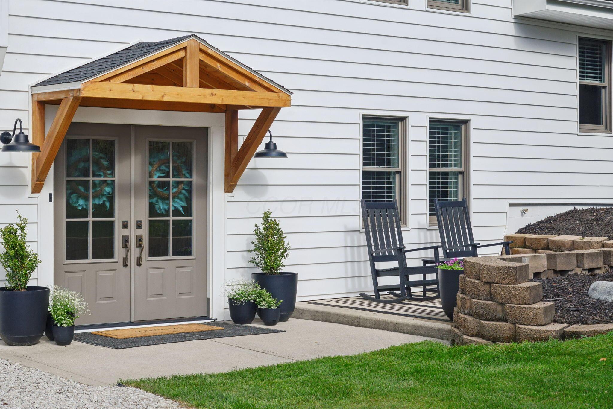 9562 Concord Road Powell, OH 43065 - Photo 7 of 53 Front/Patio