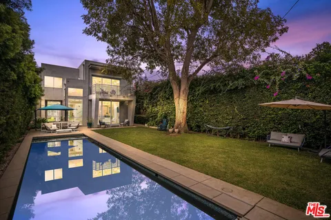 $4,195,000 | 3728 South Barrington Avenue, Los Angeles, CA 90066
