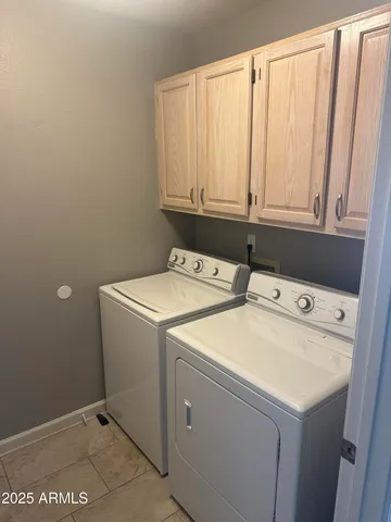 a view of a garage room