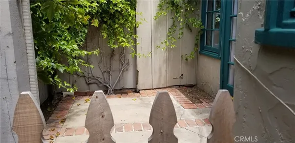 $5,200 | 2626 Solana Way, Laguna Beach, CA 92651