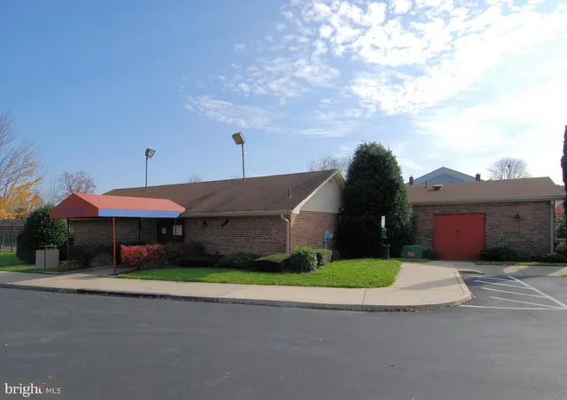 a view of a basketball court