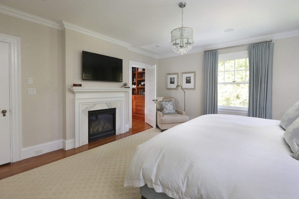 70 Gray Cliff Road Newton, MA 02459 - Photo 13 of 32