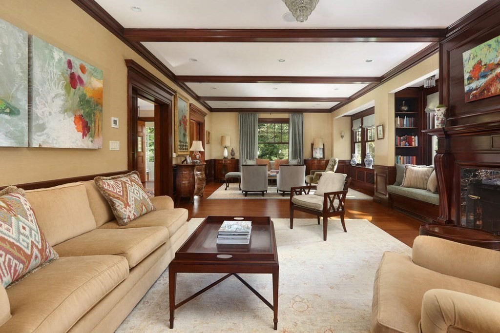 70 Gray Cliff Road Newton, MA 02459 - Photo 5 of 32