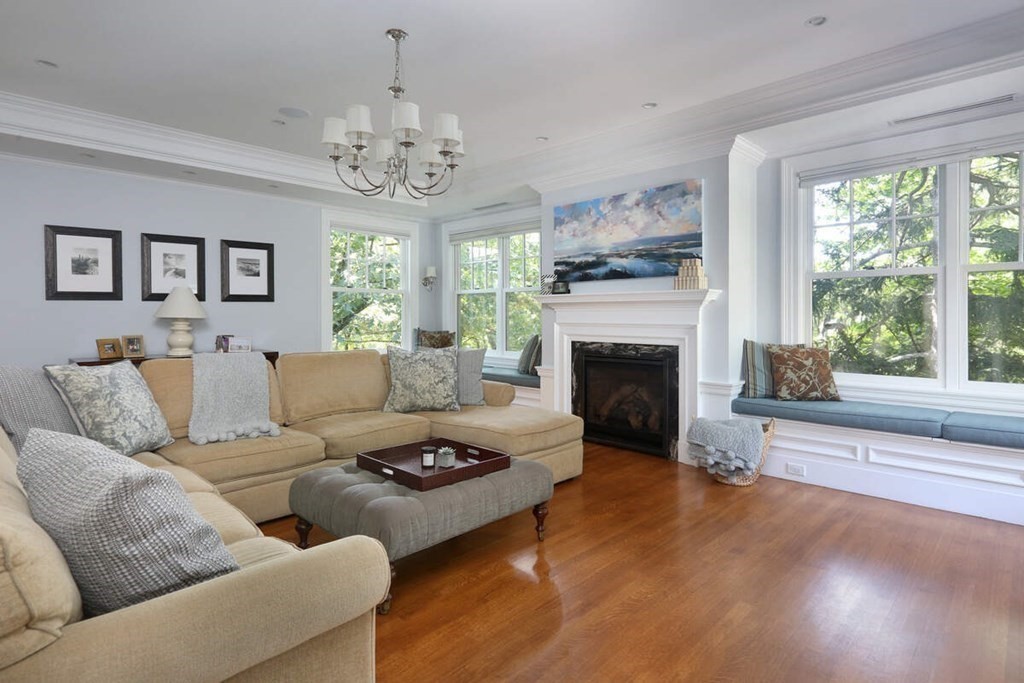 70 Gray Cliff Road Newton, MA 02459 - Photo 10 of 32