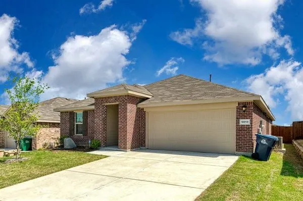 $2,400 | 5813 Morrow Pt Drive, Argyle, TX 76226