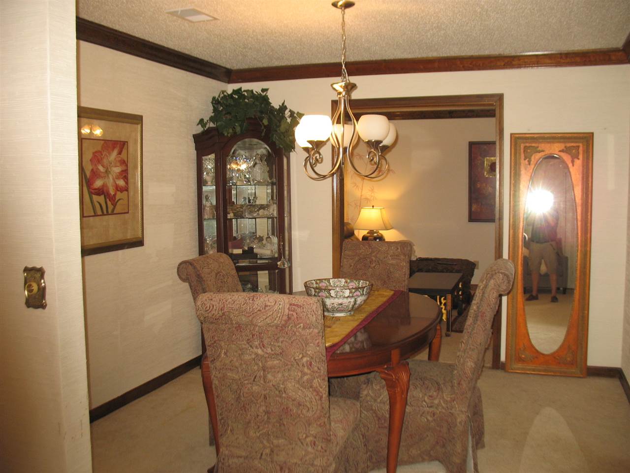 6526 Newburgh Road Evansville, IN 47715 - Photo 12 of 24 Gallery Image 12