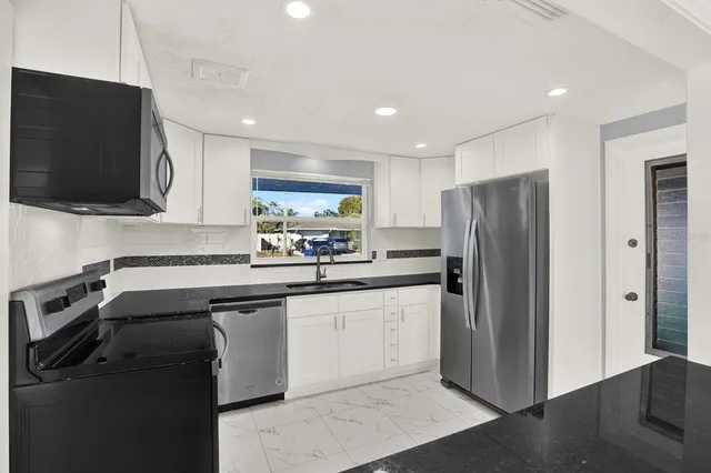 $2,000 | 7902 Canna Drive, Port Richey, FL 34668