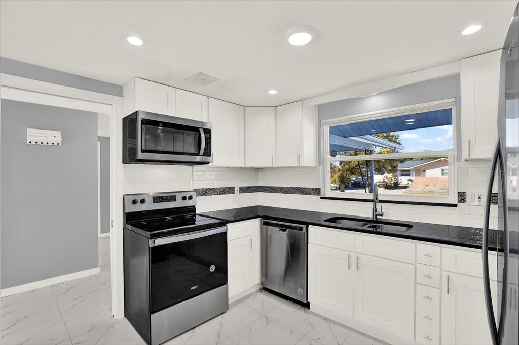 7902 Canna Drive Port Richey, FL 34668 - Photo 10 of 24