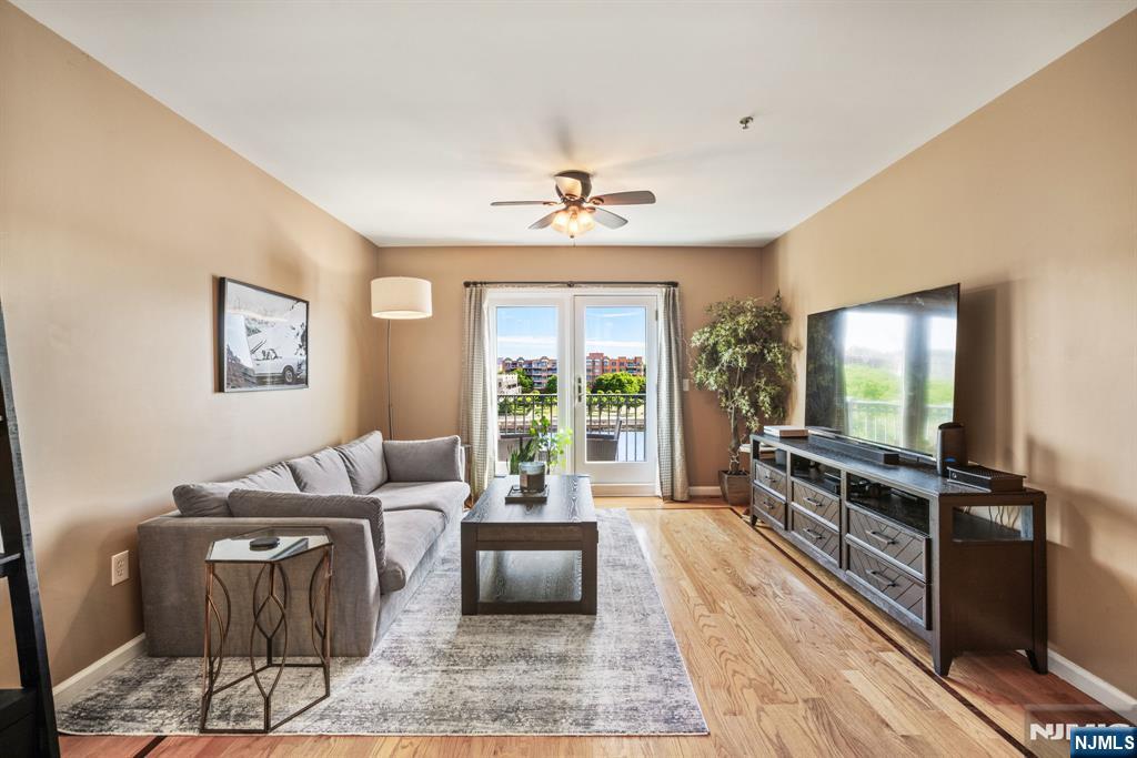 345 The Promenade Edgewater, NJ 07020 - Photo 15 of 16