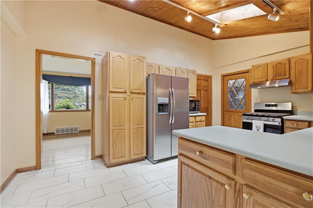 1284 Walnut Street Monaca, PA 15061 - Photo 10 of 35 Gallery Image 10