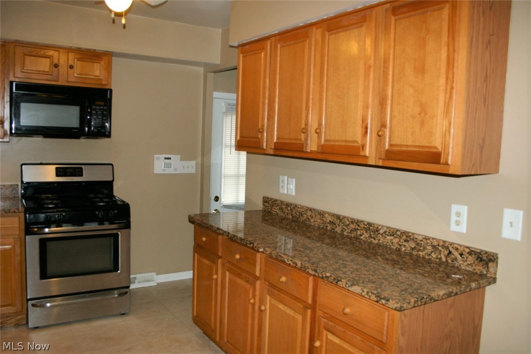 4173 Patton Road Cleveland, OH 44109 - Photo 7 of 19 Gallery Image 7