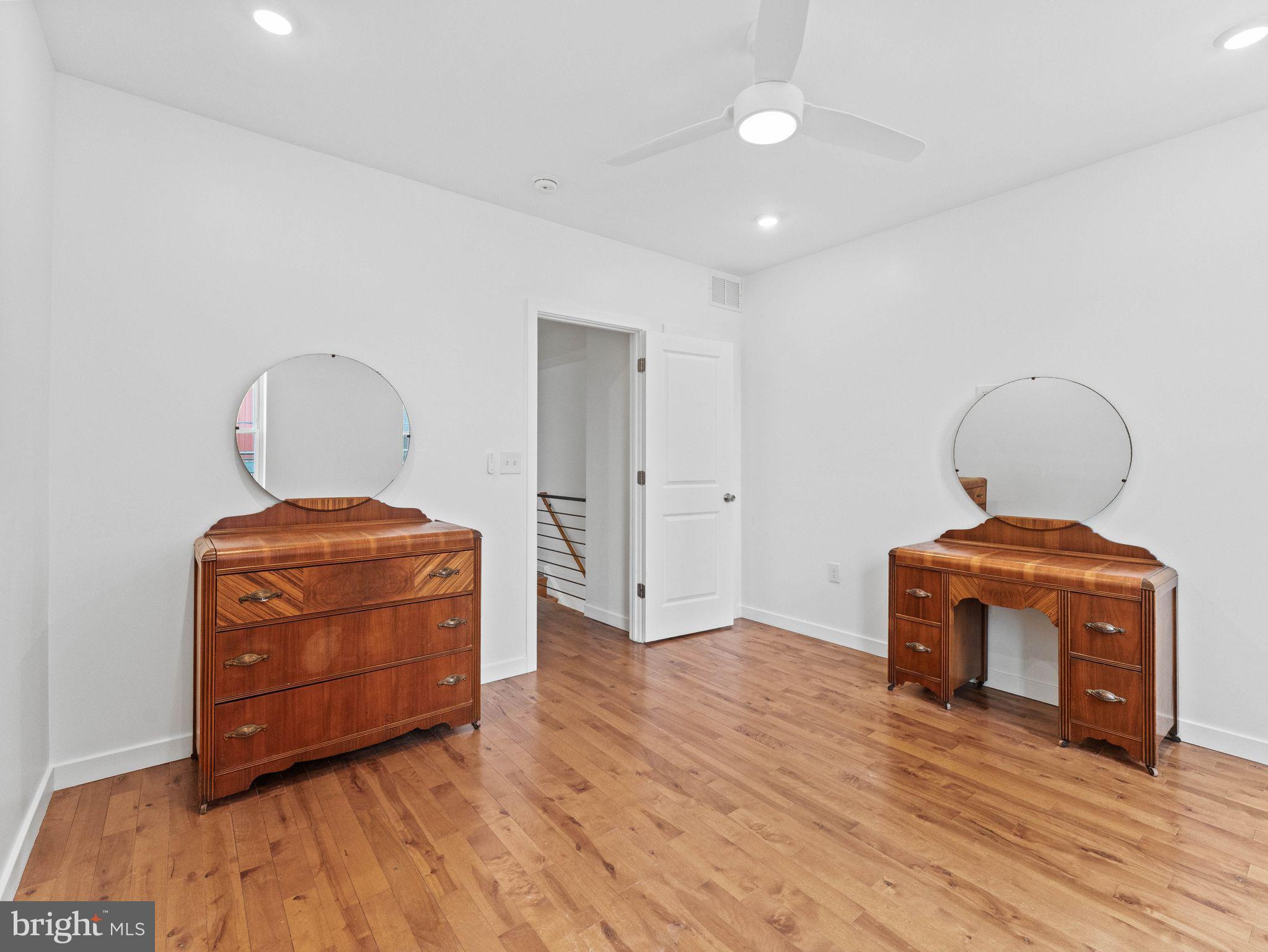 2558 Cedar Street Philadelphia, PA 19125 - Photo 22 of 38 Front Bedroom